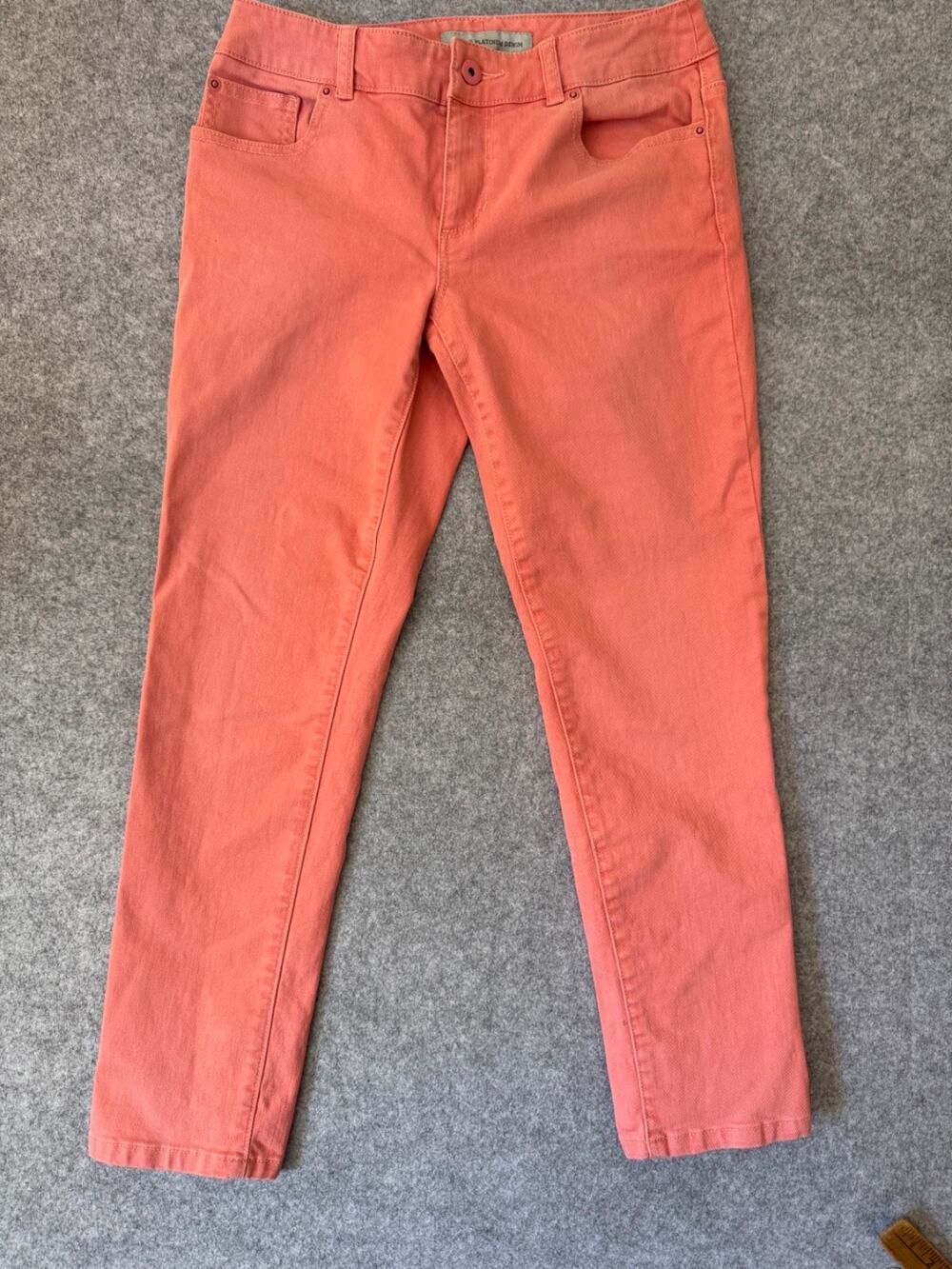 Chico’s Platinum Denim Coral Crop Ankle Jeans Button Hem Size 00